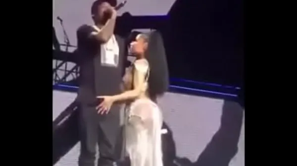 Watch Nicki Minaj pegando no pau de Meek Mill energy Clips