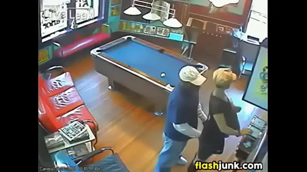 Tonton stranger caught having sex on CCTV Klip tenaga