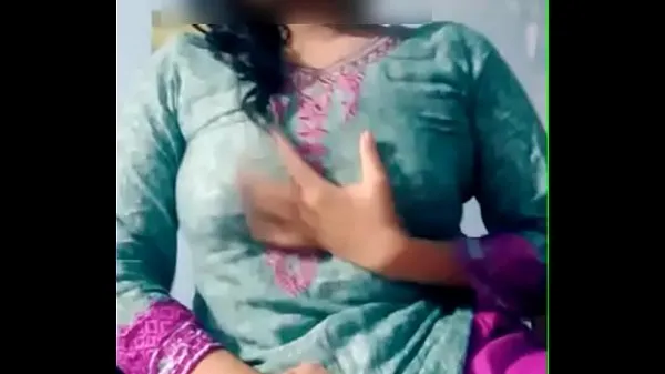 Посмотрите Неудовлетворенная индийская тинка из колледжа удовлетворяет себя в веб-камере! Супер горячая дези-девушка показывает большие сиськиэнергетические клипы