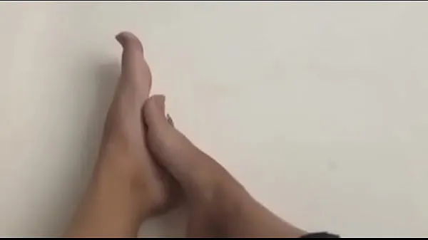 Watch Nasty and Sexy Teen Feet w/ Toe Ring energy Clips