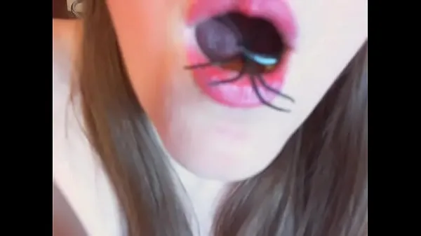 Se A really strange and super fetish video spiders inside my pussy and mouth energiklip