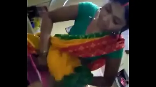 Podívejte se na Sandhya riding on boyfriend's dick energetické klipy