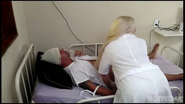 Titta på Nurse fucks with a patient at the clinic hospital energiklipp
