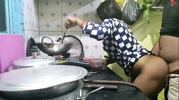 Se The maid who came from the village did not have any leaves, so the owner took advantage of that and fucked the maid (Hindi Clear Audio energiklip