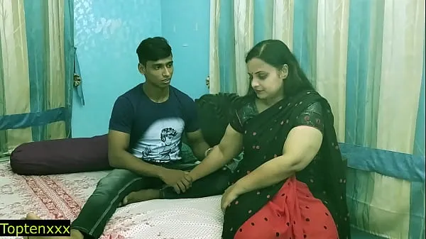 Oglejte si Indian teen boy fucking his sexy hot bhabhi secretly at home !! Best indian teen sex energetske posnetke