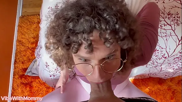 Pozrite si Crying Jewish Stepmom Steals Your Burger for Risky Raw Sex energetické klipy