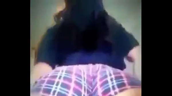 Pozrite si Thick white girl twerking energetické klipy